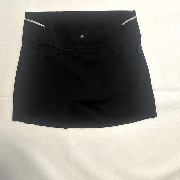 Athleta Skort Size Medium Made Of Polyester and Spandex. - Picture 1 of 8